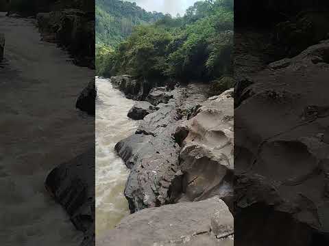 Soy del pital huila y estoy viajando por el huila y Colombia grabando todos los lugares turísticos