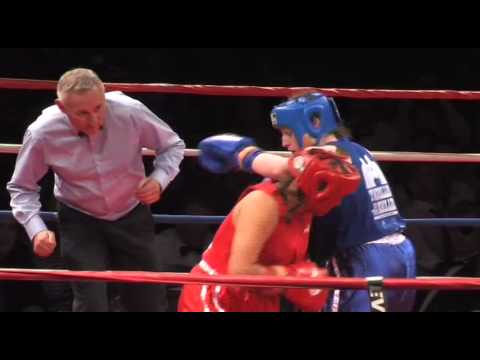 De Vs Gillian - Thriller In The Chiller 2014