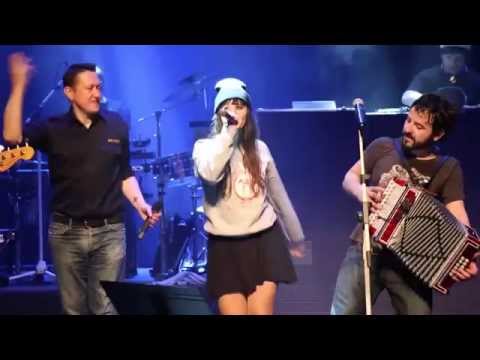 ESNE BELTZA. Quien manda (Hemen eta hor) Ft Mala Rodriguez & Fermin Muguruza.