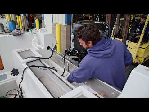 How to Mount an Outboard Engine