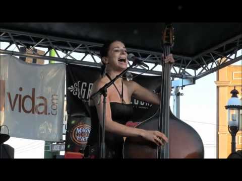 Megitza Quartet live at the Milwaukee Avenue Arts Festival