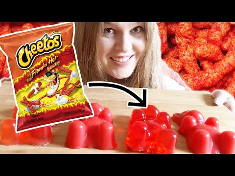 私は巨大なグミベアに燃えるようなホットチートスを回した (I Turned Flaming Hot Cheetos Into A Giant Gummy Bear)