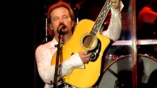 Travis Tritt - Looking Out for Number One (Live at Fun Fest 2012)