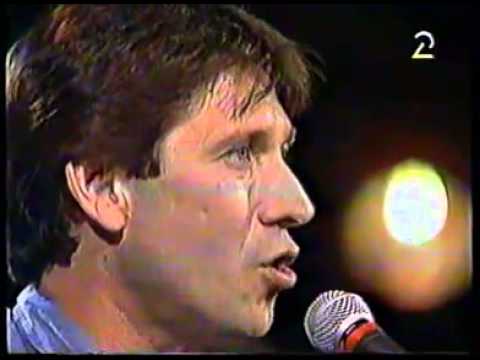 Uzi Hitman - Ba Haretz Hazot              עוזי חיטמן  בארץ הזאת