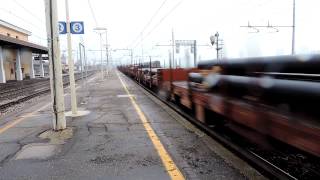 preview picture of video 'E652 transita a Castelguelfo'