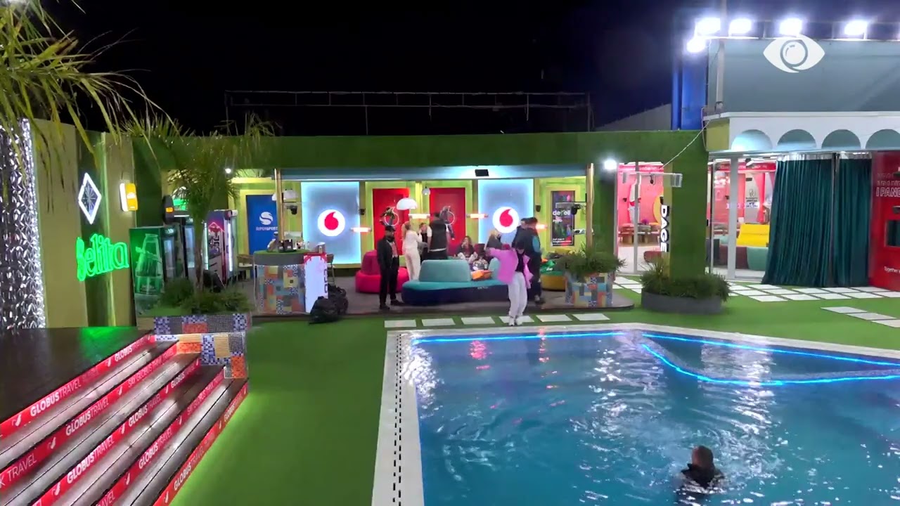 Lisi hidhet megjithë rroba në pishinë, banorët e ngacmojnë: E mori Primen dreqi