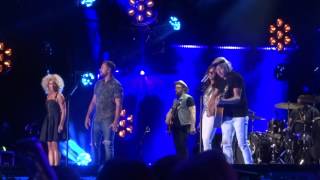 Little Big Town sings &quot;When Someone Stops Loving You&quot; live at CMA Fest