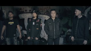 Download lagu Dark Times - Project E.A.R. with Butch Vig mp3 Download lagu Dark Times - Project E.A.R. with Butch Vig mp3