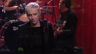 Annie Lennox - Universal Child (Live on The Tonight Show with Jay Leno 2010)