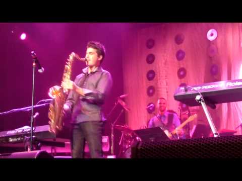 Gregg Karukas performs a Motown Medley live on the Dave Koz Cruise