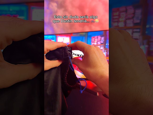 Vídeo relacionado con YuMe Stranger Things Pocket Hero Window Dustin Henderson