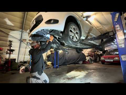 Citroen C4 Picasso MK2  1.6 HDi DV6C - Service & Timing Belt Replacement