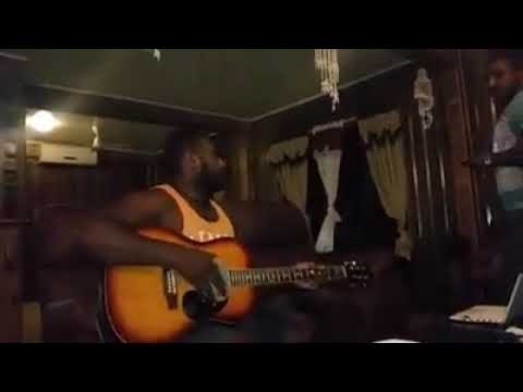 DPJ & KRONOS 4years ago singing Mistletoe at home.