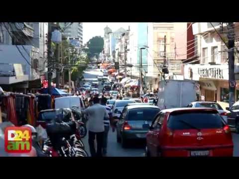 Fluxo de veículos aumenta com a chegada do período natalino