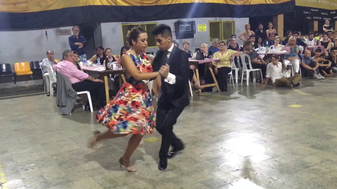 Krishna Olmedo y Gaby Mataloni en La Milonga del Morán 2/4