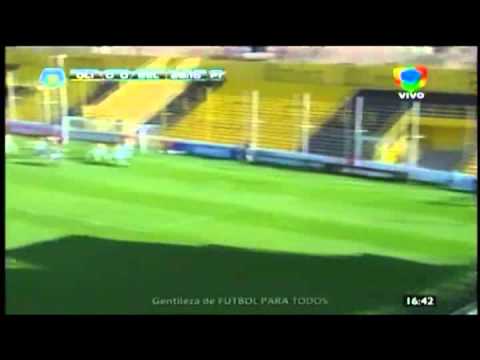 Nereo Champagne Arquero de la Fecha 8, Torneo Inicial 2013