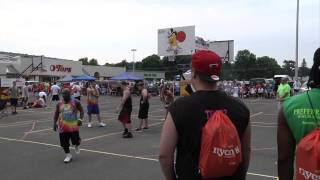 preview picture of video '2012 Norwich Gus Macker ExpendaBulls Game 1'