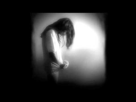 Trawi - Niečo Nadomnov (ft-mathew-desire-little-lady-buzzty)