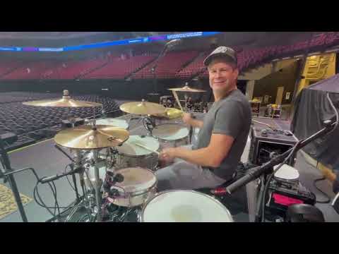 JOHNNY RABB: Soundchecking with Collective Soul