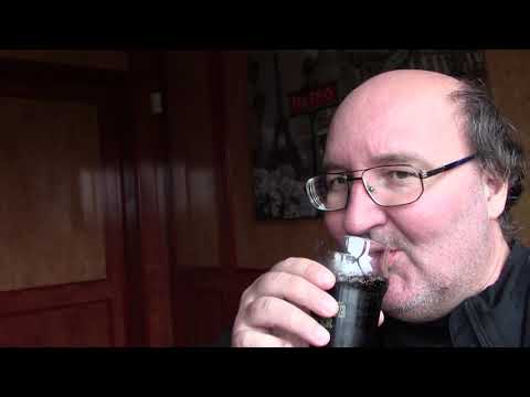 MongoTV_639 - Fede John Spiser Frokost Pizza Nr.119 Til 50 Kr Med Cola Søndag 1.November 2015