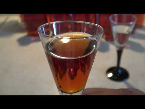 Nalewka z pigwowca japońskiego - przepis - PIGWOWCÓWKA