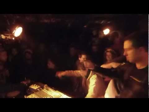 Dub Corner #7 - I-Skankers ▶ "Dennis Hamilton - Distruction"