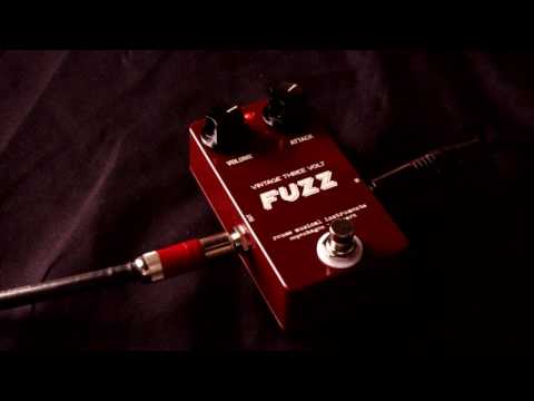 Reuss FZ-01 Vintage Three Volt Fuzz (Maestro FZ-1 clone)