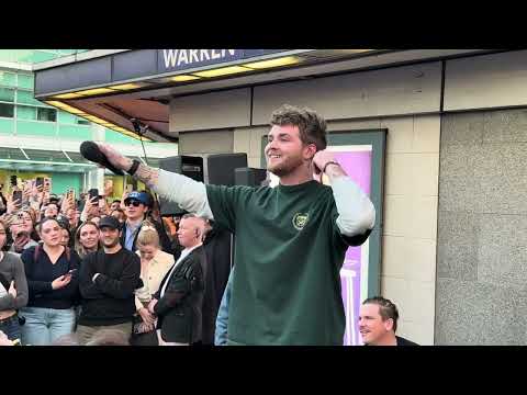​Alex Warren - Carry You Home live at Warren Street 26/03/2025