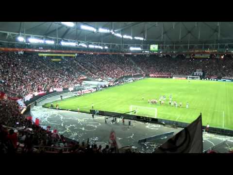 "Un minuto de silencio  â€¢ Estudiantes 3 - Gimnasia 0 (Transición 2016)" Barra: Los Leales &bull; Club: Estudiantes de La Plata