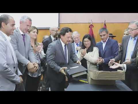 Sáenz encabezó la apertura de sobres para la licitación del Centro de Convenciones de Cafayate