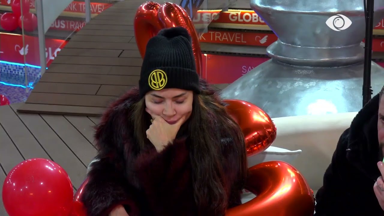 “I kisha parë dikur ata të dy…”/ Laerti reciton poezi dashurie natën e Shën Valentinit