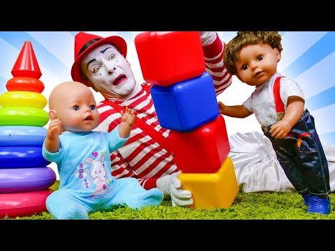 Братик Беби Бон балуется! - Весёлые игры для детей с Baby Born. Куклы видео приколы онлайн