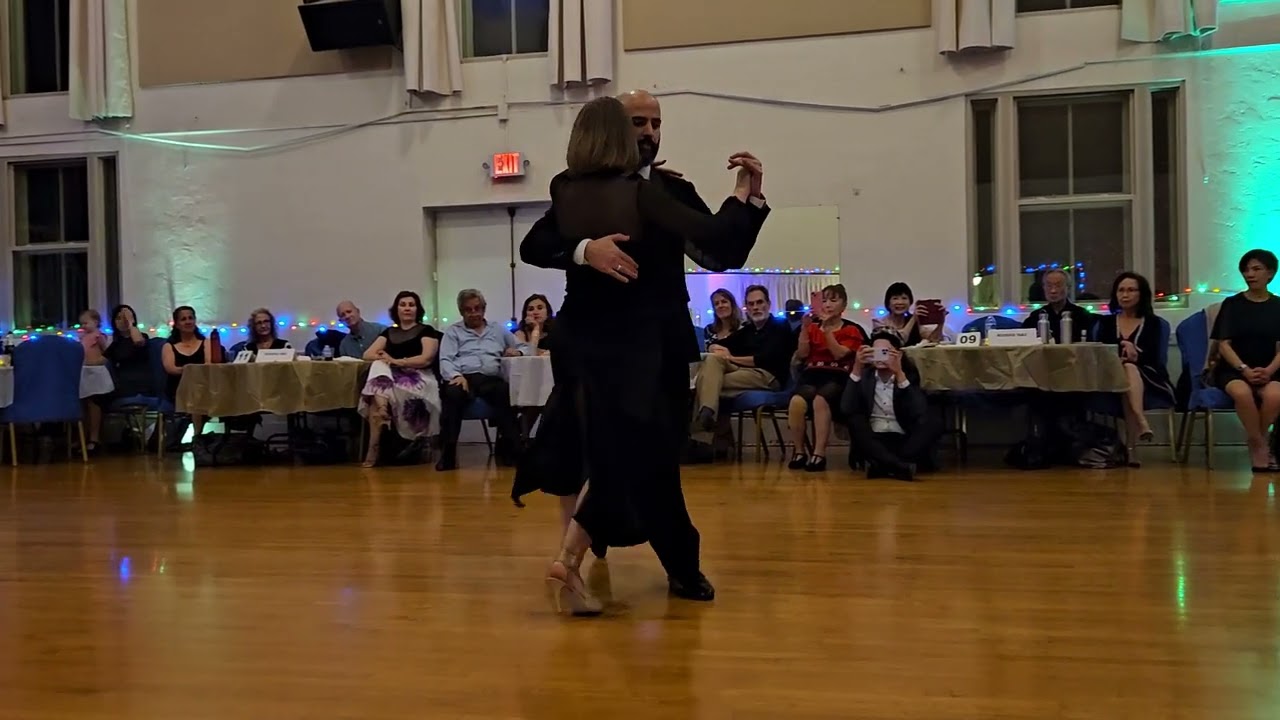 GASTON CAMEJO & LORENA GONZALEZ at LA REINA Milonga (1 of 3)