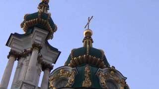 preview picture of video 'Kiev, Ukraine: Andreevsky Descent  & Saint Andrew Church'