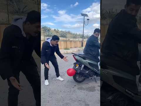 نفخ البوالين بالدراجة 😳