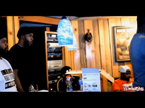 Knick Gunz Brooklyn 2 Philly Studio Session With ApeGangGarci