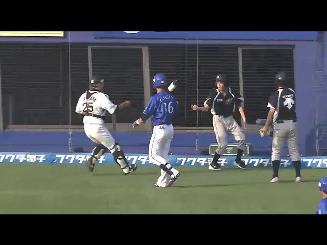9回表 ボールボーイが勘違い!? 暴投を捕球してしまう珍事発生… 2014/5/31 M-DB