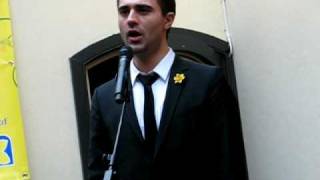 Darius Campbell singing Nessun Dorma for the Marie Curie charity