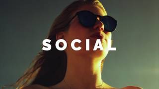 Futuro Pelo - Bluff (ft. Agnès Aokky)