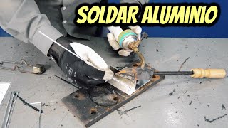 Soldamos aluminio con varillas, probamos dos marcas distintas.