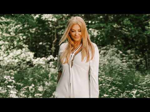 HELENA BLAGNE - Pika na i (Official Video)