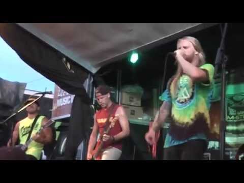 Close Your Eyes - The End (7/10/14 Warped Tour)