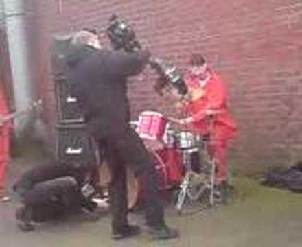 The Kirkz. Blindfolded drummer.