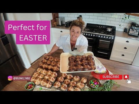 Hot Cross Buns : 4 Flavour variations you NEED to Try (from Scratch)