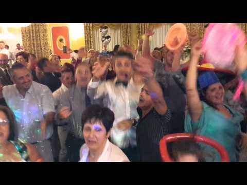 ANIMAZIONE, COINVOLGIMENTO E INTRATTENIMENTO AL MATRIMONIO - LA MASSERIA - FRANCESCO BARATTUCCI