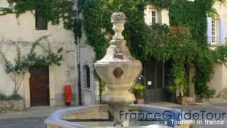preview picture of video 'Le pittoresque village de Venasque (HD, Vaucluse, notrebellefrance, franceguidetour)'