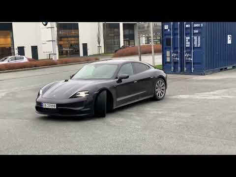 Porsche Taycan SOUND! Turn up the volume - the BEST EV sounding car so far