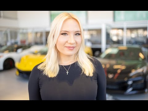Sales & Leasing Consultant Sophie Jones