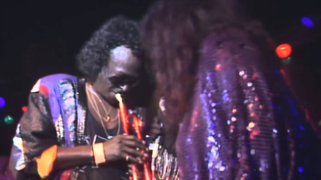 Miles Davis & Chaka Khan: Human Nature (live in Montreux 1989) 