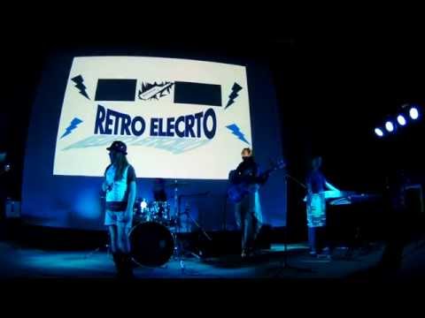 Retro Elecktro Performs at Summer Rock Camp